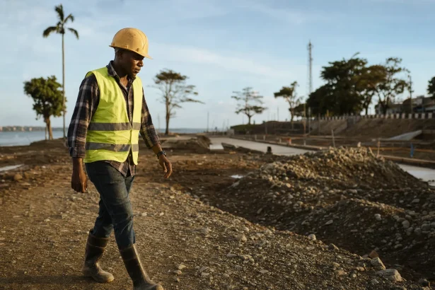 Photograph illustrating public infrastructure in Colombia