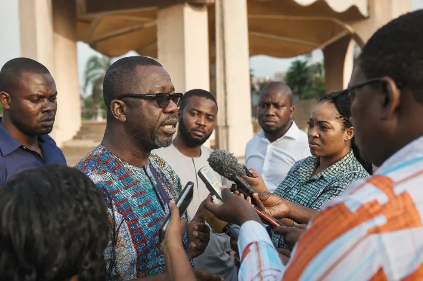 Photograph illustrating public finance in Ghana